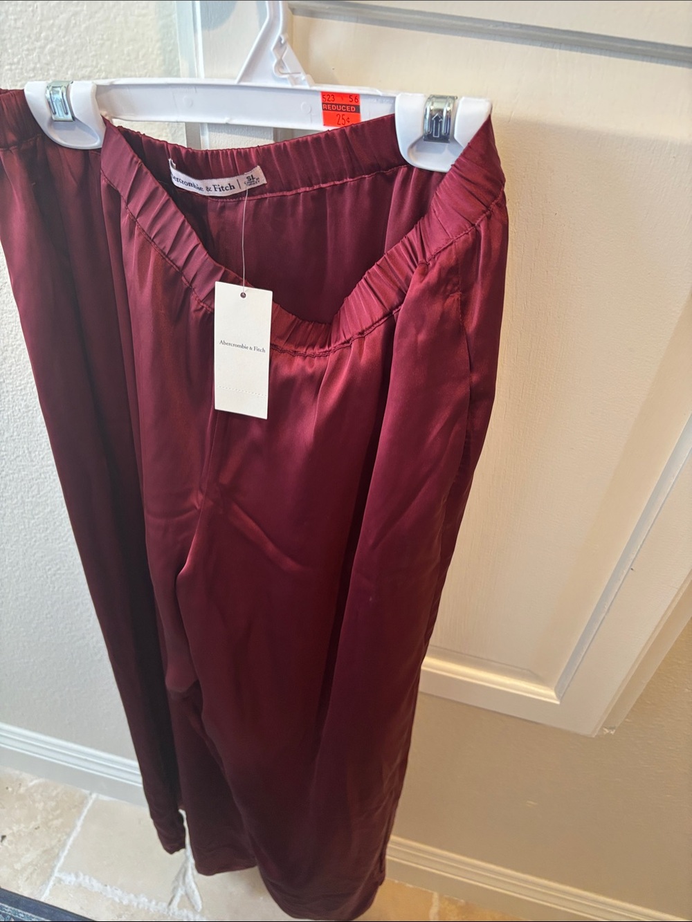 Abercrombie & Fitch Women's Burgundy Satin Pants Trousers - Picture 2 of 5